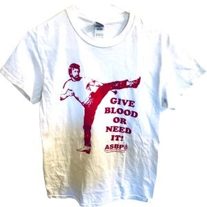 Vintage Graphic Chuck Norris T-Shirt “Give Blood Or Need It”  Men’s Size Small